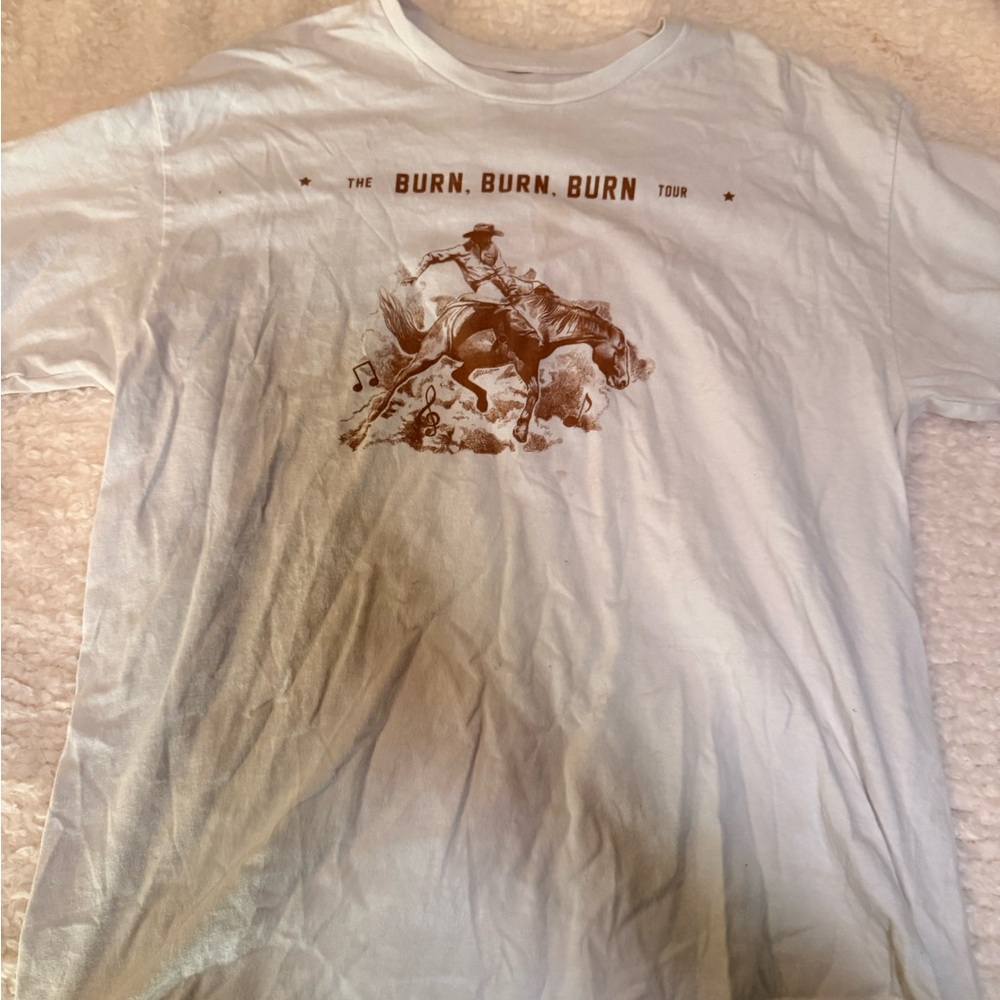 White and Brown Short Sleeve Tee with Vintage Graphic